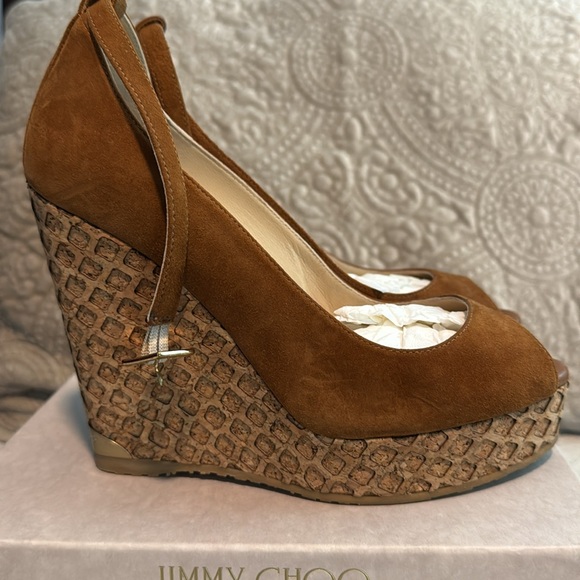 Jimmy Choo suede platforms worn twice. Excellent like new condition - Picture 6 of 10